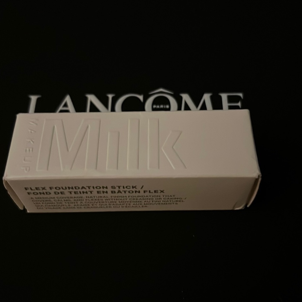 Milk make up flex foundation stick